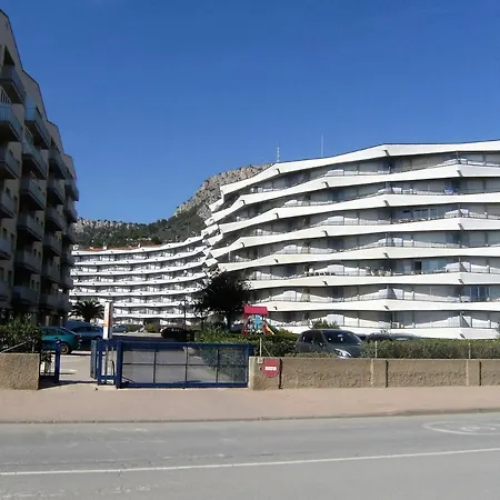 Apartment Rocamaura I B 3-2 *